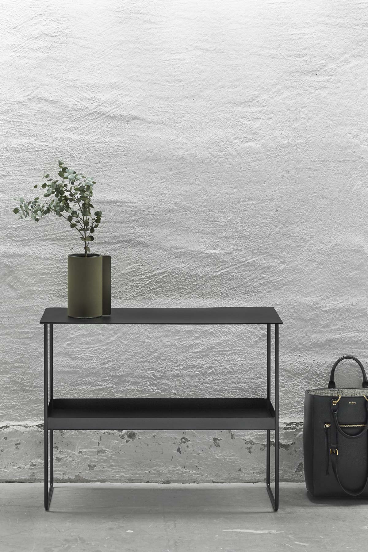 Lind DNA Console Table